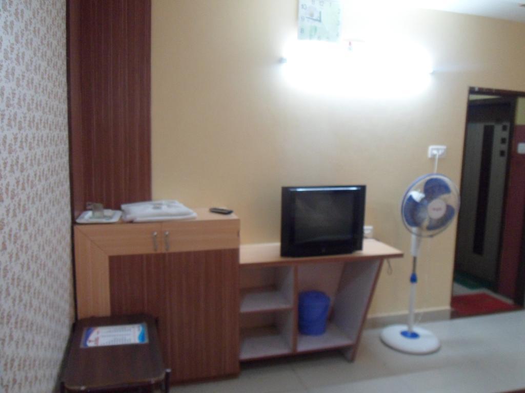 Hotel Raj Palace Dwarka  Room photo
